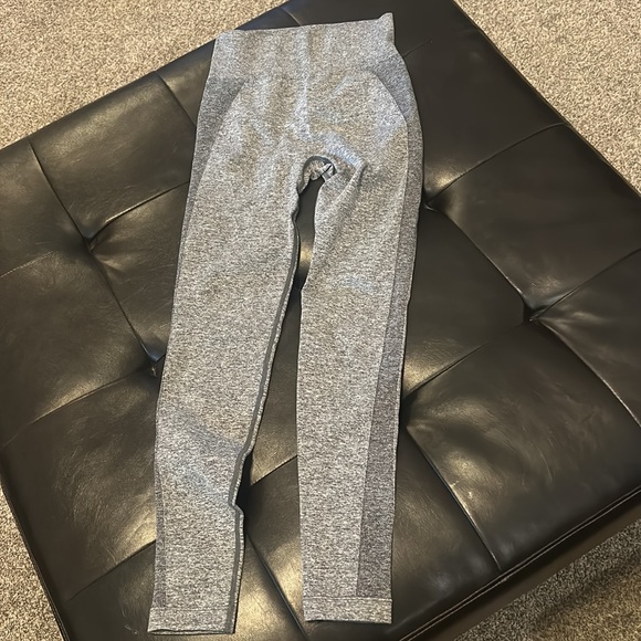 Gym Shark Leggings - Picture 2 of 3